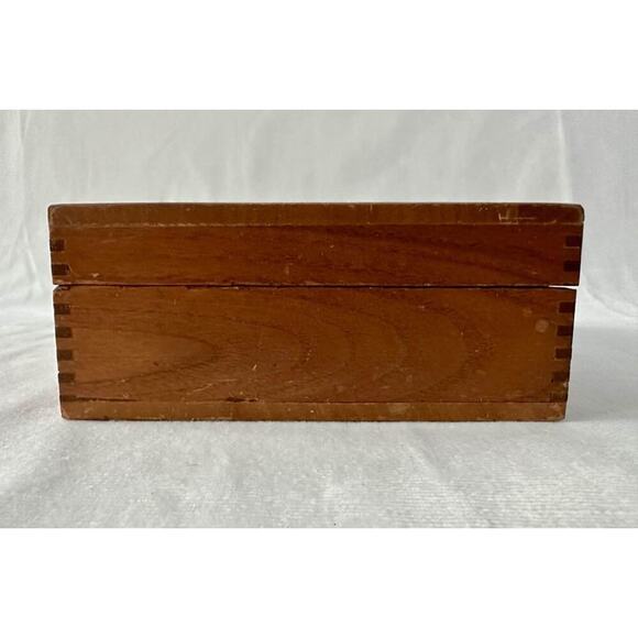 Art Nouveau  carved  tiger maple wood  trinket box - Picture 6 of 7